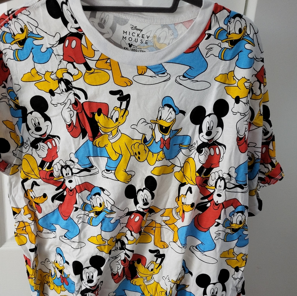 Men's T shirt